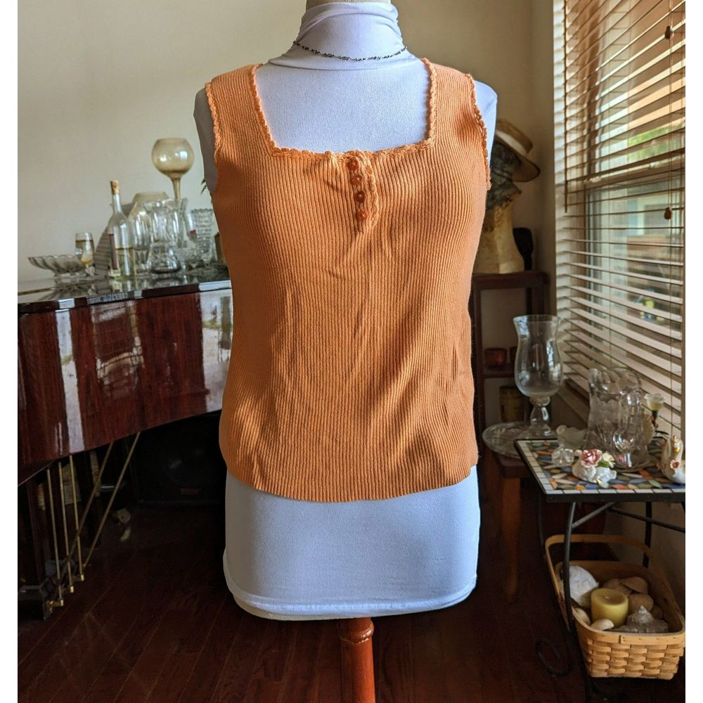 Basic Editions orange sleeveless sweater top.     SZ M